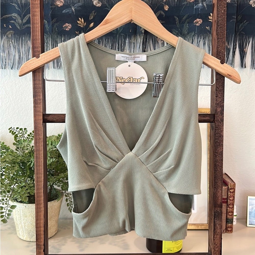 Ribbed v-neck top with cut out details